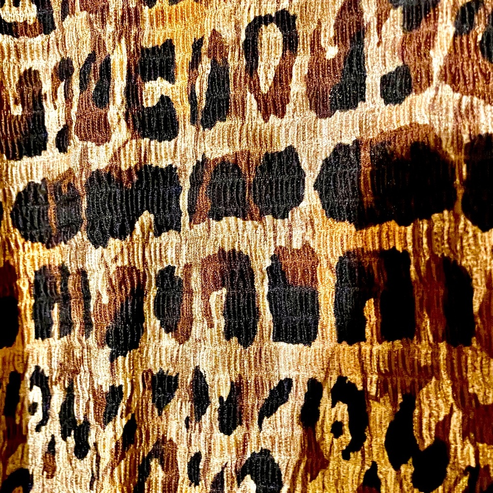 NWOT soft, lightweight and comfortable stretch leopard print tank top. Size SM - Picture 6 of 7